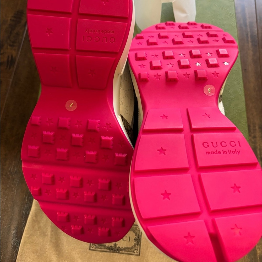 Gucci Rhython Sneakers - Picture 6 of 10